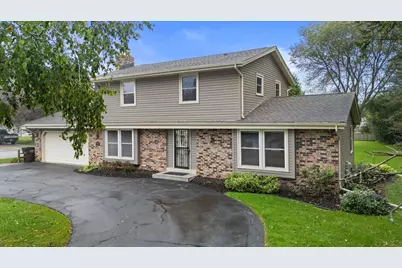 5211  Charles St, Racine, WI 53402 - Photo 4