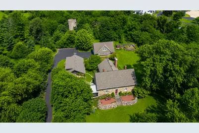 8612  Western Ave, Cedarburg, WI 53012 - Photo 2
