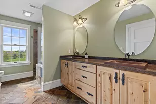 2237 Washington Ave, Cedarburg, WI 53012 - Photo 32