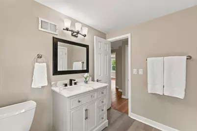 7438 N Seneca Rd, Fox Point, WI 53217 - Photo 32