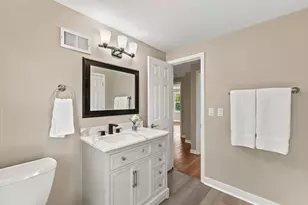 7438 N Seneca Rd, Fox Point, WI 53217 - Photo 32