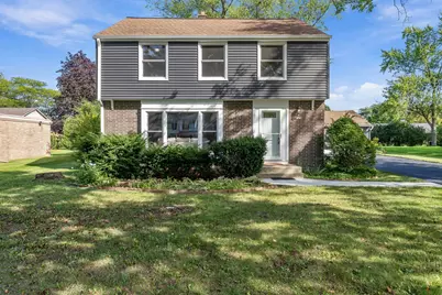 7438 N Seneca Rd, Fox Point, WI 53217 - Photo 2