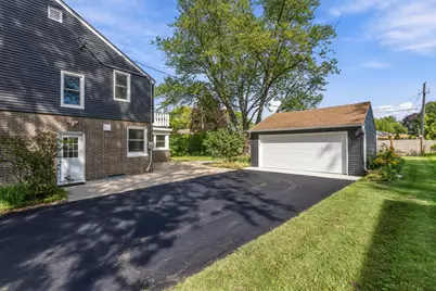 7438 N Seneca Rd, Fox Point, WI 53217 - Photo 4