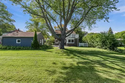 7438 N Seneca Rd, Fox Point, WI 53217 - Photo 10