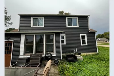340  Maple Ave, Juneau, WI 53039 - Photo 2