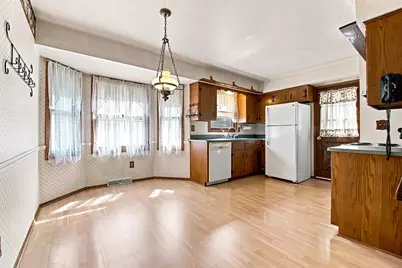 928 S 111th Pl, West Allis, WI 53214 - Photo 12
