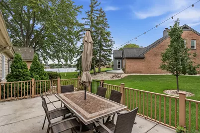 10305 N Adams Ct, Mequon, WI 53092 - Photo 18