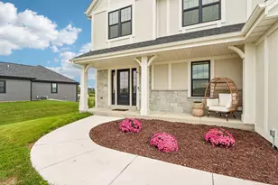 614 Twin Creeks Dr, Dousman, WI 53118 - Photo 4
