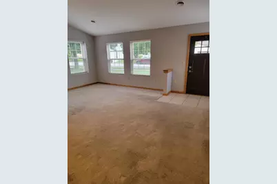 2422  Carmen Ave, Sheboygan, WI 53081 - Photo 4