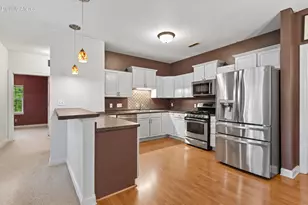 1052 Bedford Ct, Racine, WI 53406 - Photo 6