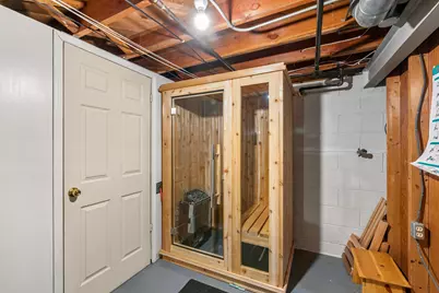5400 W Ohio Ave, Milwaukee, WI 53219 - Photo 20