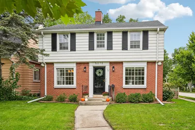 5075 N Berkeley Blvd, Whitefish Bay, WI 53217 - Photo 2