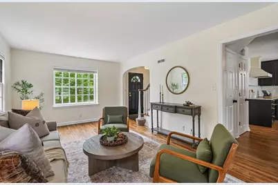 5075 N Berkeley Blvd, Whitefish Bay, WI 53217 - Photo 10