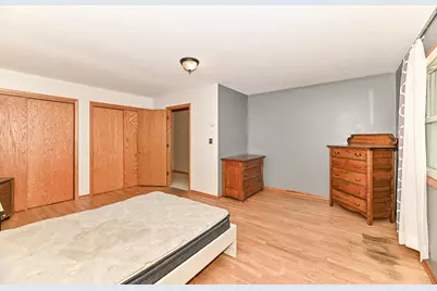 2425 S 63rd St, West Allis, WI 53219 - Photo 18