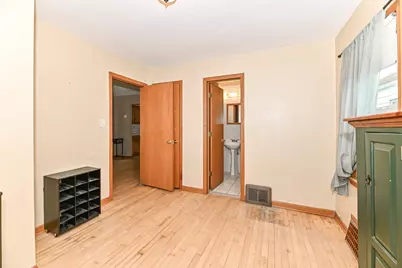 2425 S 63rd St, West Allis, WI 53219 - Photo 20