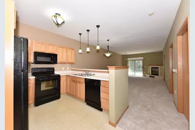 2074  Pine Ridge Ct #G, Grafton, WI 53024 - Photo 4