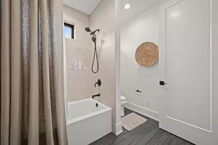 N50W18694 Woodfield Way, Menomonee Falls, WI 53051 - Photo 34
