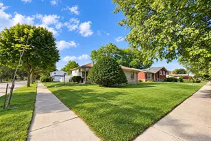 8706 W Courtland Ave, Milwaukee, WI 53225 - Photo 4