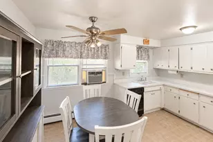 8706 W Courtland Ave, Milwaukee, WI 53225 - Photo 10
