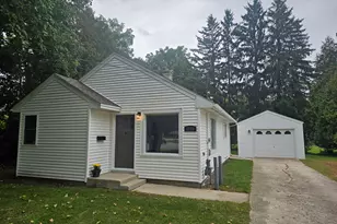 1720 Menasha Ave, Manitowoc, WI 54220 - Photo 1