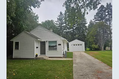 1720  Menasha Ave, Manitowoc, WI 54220 - Photo 18