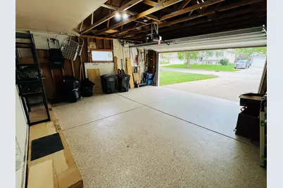 8815 S Castle Ct, Franklin, WI 53132 - Photo 36