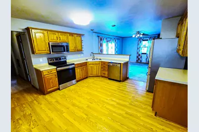 1231  School Dr, Waukesha, WI 53189 - Photo 12