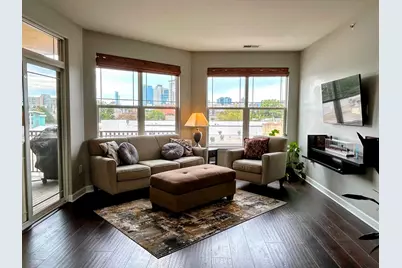 1619 N Farwell Ave #310, Milwaukee, WI 53202 - Photo 1