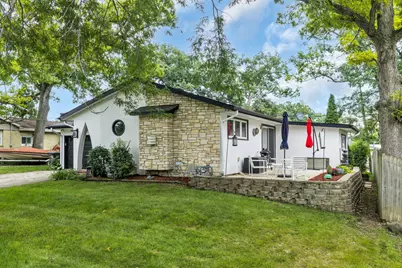 1115  Bonnie Brae Ln, Lake Geneva, WI 53147 - Photo 2