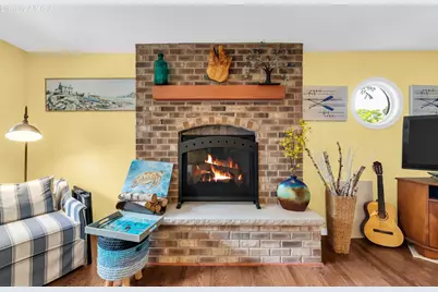 1115  Bonnie Brae Ln, Lake Geneva, WI 53147 - Photo 6