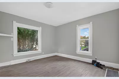 5711  18th Ave, Kenosha, WI 53140 - Photo 8