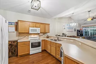 752 Bridlewood Dr, Hartford, WI 53027 - Photo 4