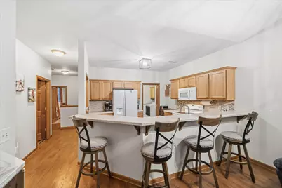 752  Bridlewood Dr #2202D, Hartford, WI 53027 - Photo 6