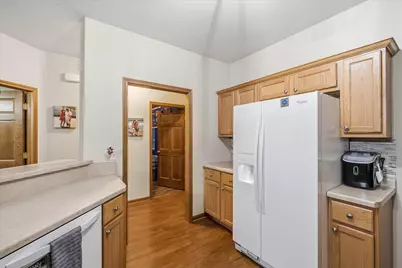 752  Bridlewood Dr #2202D, Hartford, WI 53027 - Photo 8
