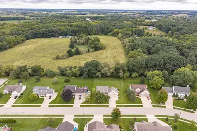 843  Prairie View Dr, Racine, WI 53105 - Photo 28