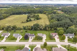 843 Prairie View Dr, Racine, WI 53105 - Photo 28