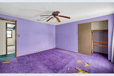 5320 S Tuckaway Dr, Greenfield, WI 53221 - Photo 22