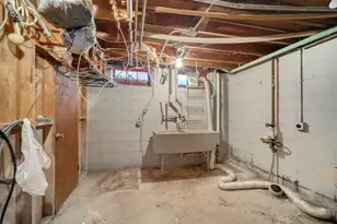 949 W Plainfield Ave, Milwaukee, WI 53221 - Photo 14