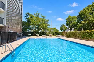 2525 S Shore Dr, Milwaukee, WI 53207 - Photo 20