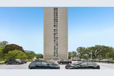 2525 S Shore Dr #3B, Milwaukee, WI 53207 - Photo 1