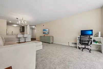 2525 S Shore Dr #3B, Milwaukee, WI 53207 - Photo 4
