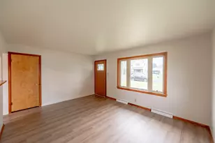2301 W Alvina Ave, Milwaukee, WI 53221 - Photo 4