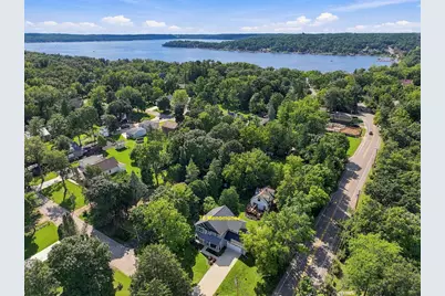78  Menomonee Rd, Williams Bay, WI 53191 - Photo 2