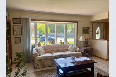 512  Westview Ave, Clinton, WI 53525 - Photo 4