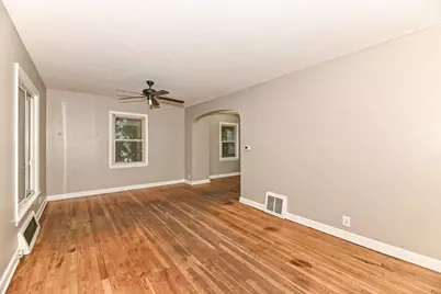 1018 E Wilbur Ave, Milwaukee, WI 53207 - Photo 4