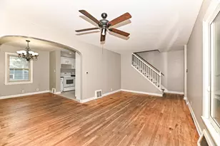1018 E Wilbur Ave, Milwaukee, WI 53207 - Photo 6