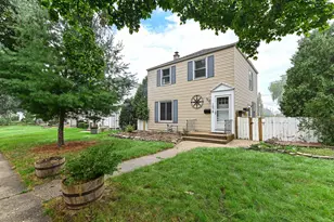 1018 E Wilbur Ave, Milwaukee, WI 53207 - Photo 1