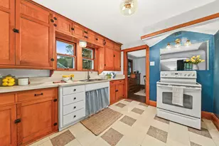 2477 N 69th St, Wauwatosa, WI 53213 - Photo 12