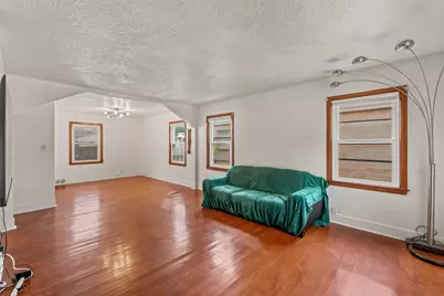 4530 N 42nd St, Milwaukee, WI 53209 - Photo 4