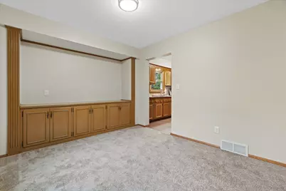 732 S 96th St, West Allis, WI 53214 - Photo 8